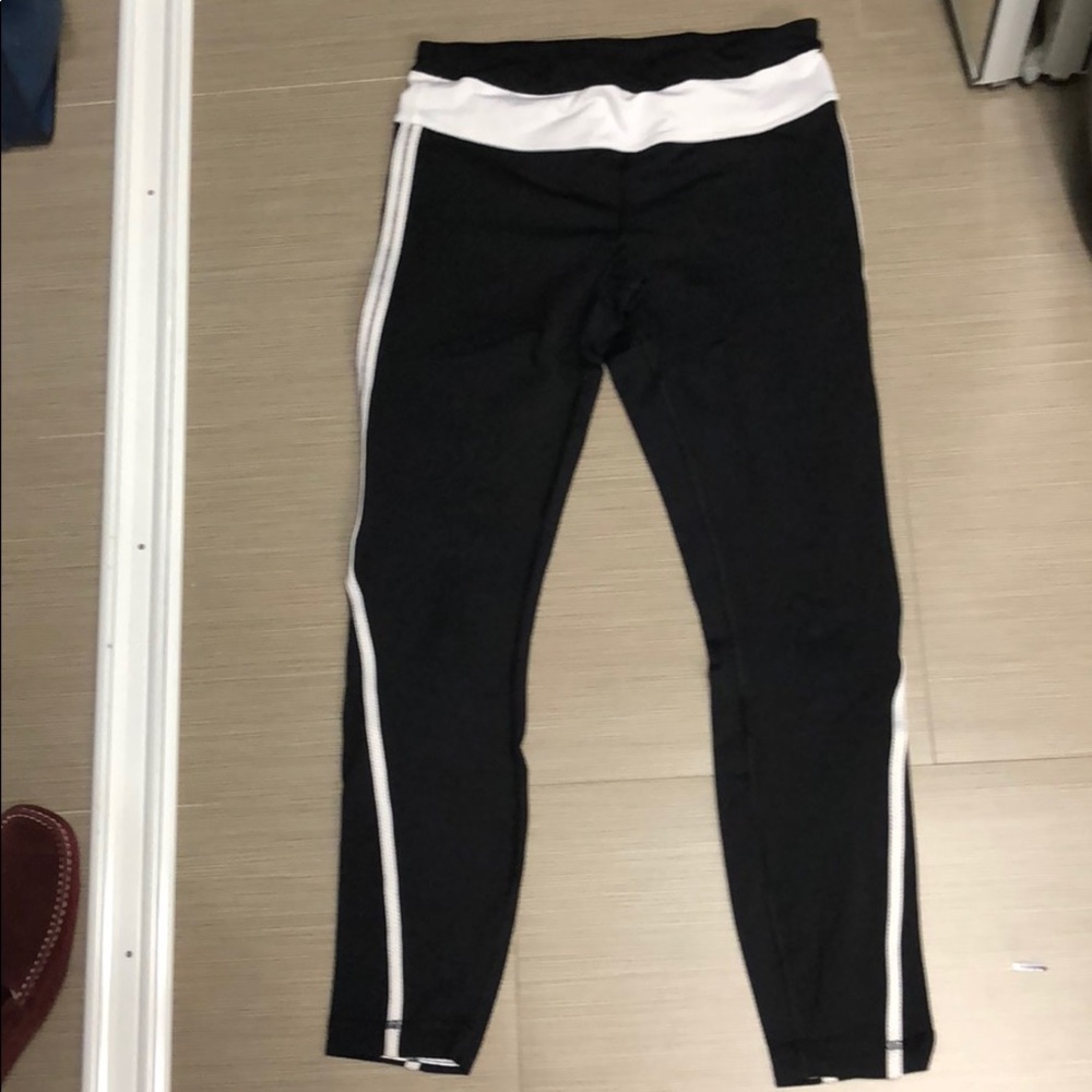 Lululemon size 6 running pant